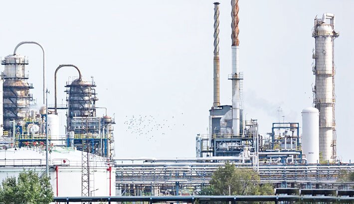 Hungary Continues Reliance on Russian Fuel Despite EU and NATO Pressure