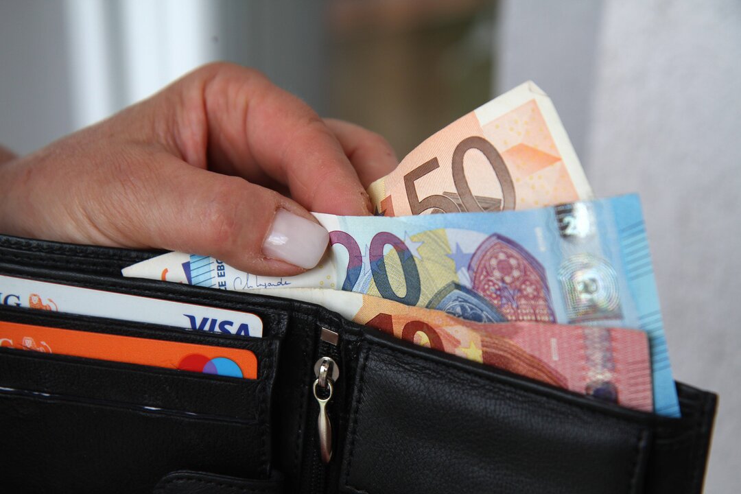 Belgium Imposes Wage Freeze for 2025–2026 Amid Inflation Concerns