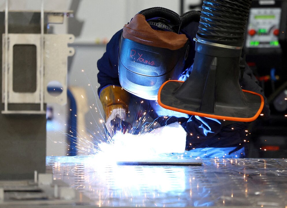 Britain Expands Temporary Work Visa List to Fill Labour Shortages
