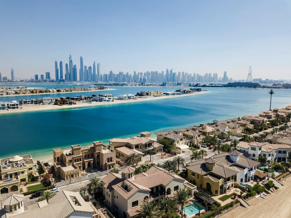 Dubai Achieves Record Quarter for Luxury Home Sales
