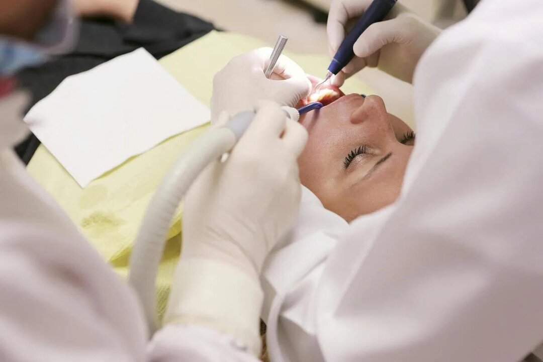 UK Dentistry Faces Crisis as Thousands Leave the Profession