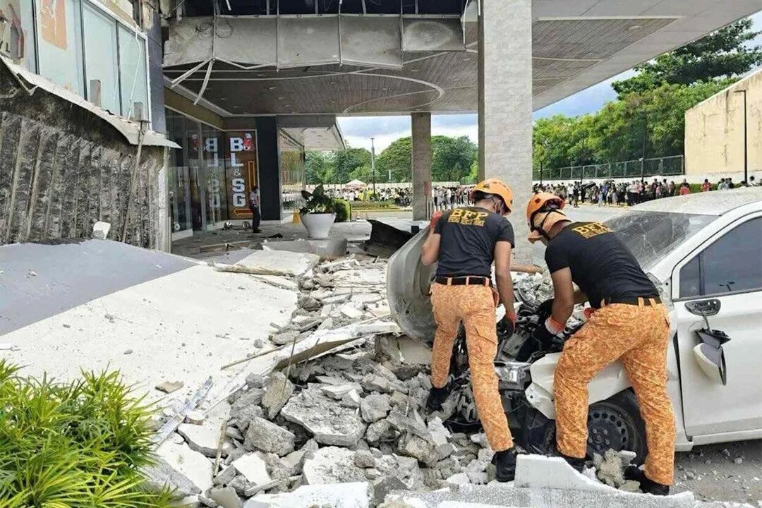 Powerful 7.4-Magnitude Earthquake Strikes Davao Oriental