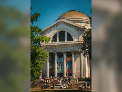 Government Shutdown Forces Smithsonian Museums to Close