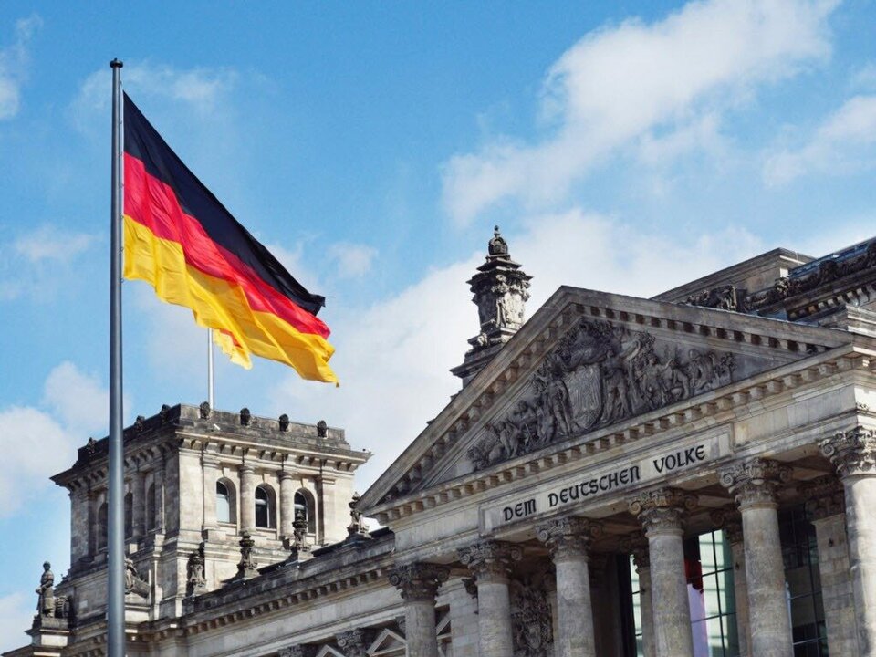 German Wholesale Prices Rise in September Amid Economic Stabilization Signs
