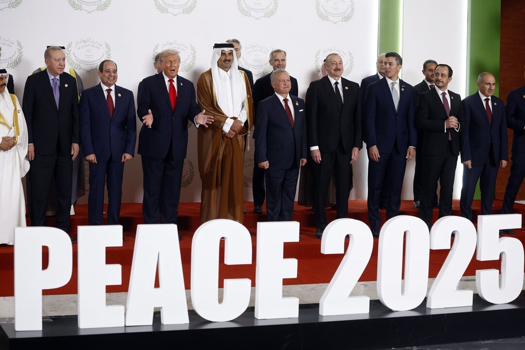 Netanyahu Absent as Trump and World Leaders Sign Egypt Ceasefire Deal