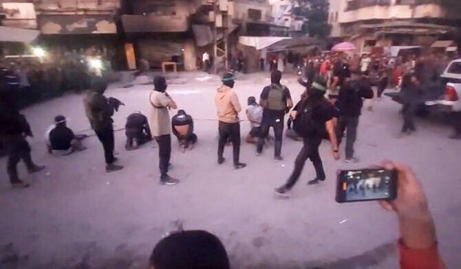 Clans and Armed Groups Challenge Hamas in Gaza Strip