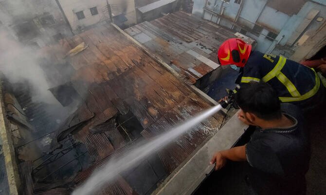Fire at Bangladesh Garment Factory Leaves 16 Dead