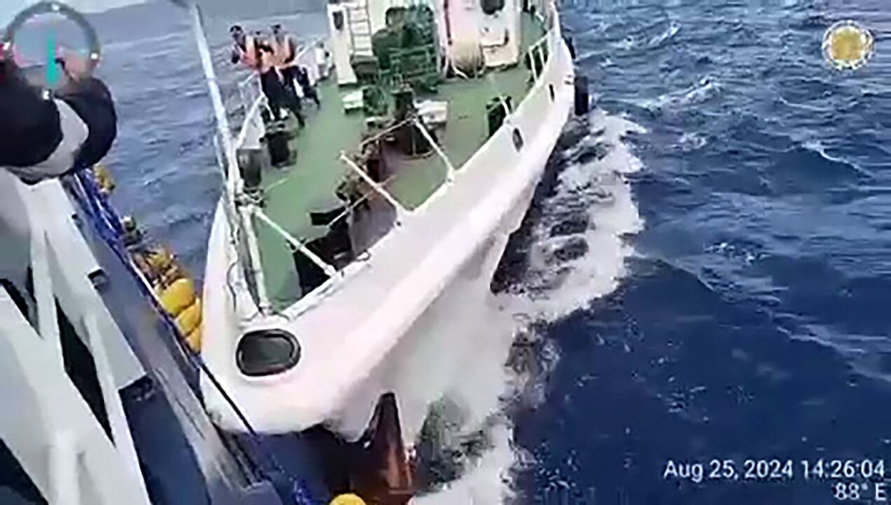 Chinese Vessels Accused of Ramming Philippine Boats in the Spratly Islands