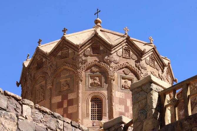 Armenia Detains Six Priests Amid Wider Investigation into Church Figures