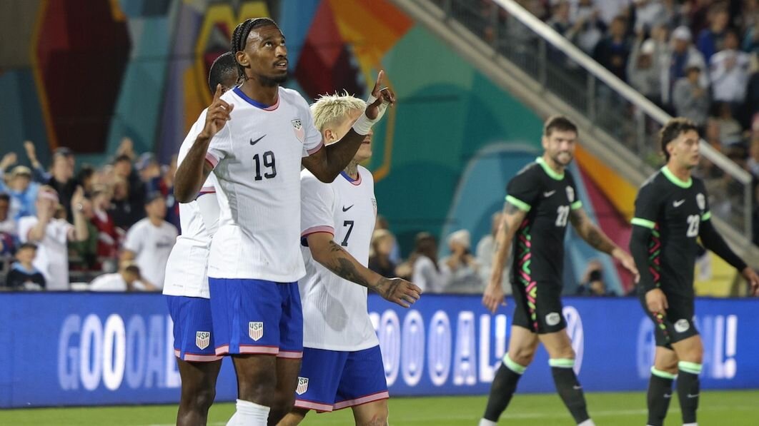 U.S. Men’s National Team Defeats Australia 2-1 in Friendly Match