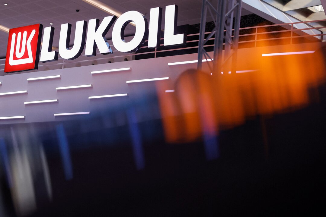 UK Imposes New Sanctions on Russian Energy Giants