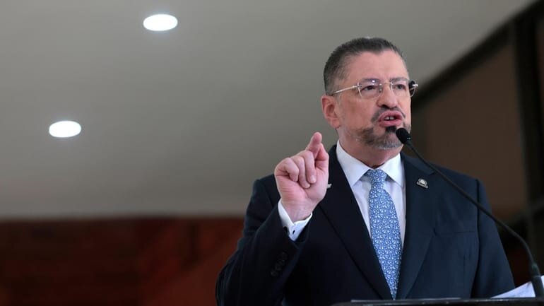 Costa Rica’s President Restricts Abortion to Life-Threatening Cases