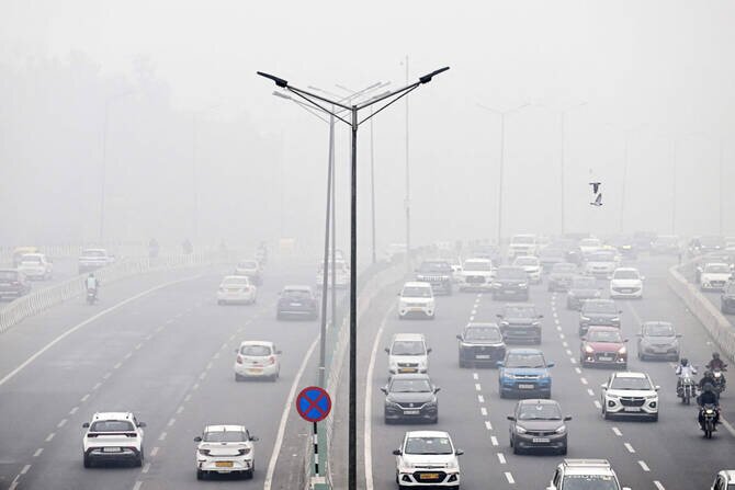 India's Pollution Refugees Fleeing Delhi's Toxic Air