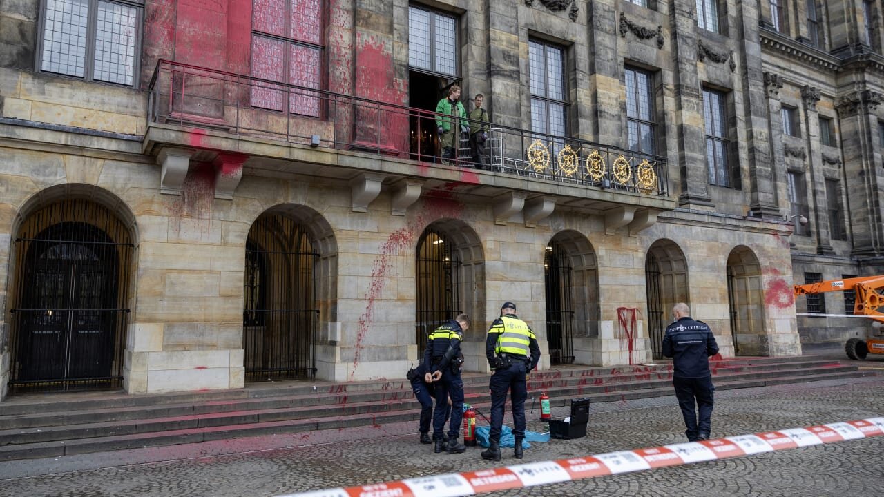 Protesters Deface Amsterdam Royal Palace with Red Paint on October 7