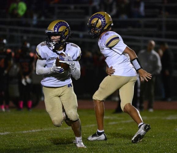 Amsterdam Football Team Shines with Top-Ranked Quarterback-Receiver Duo
