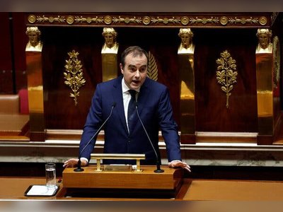 French Government Survives No-Confidence Votes in Parliament
