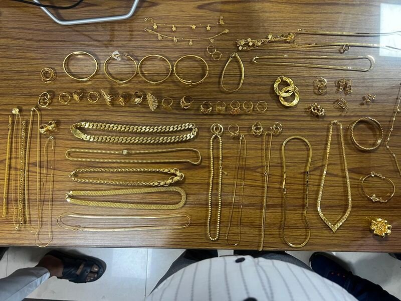 Passenger Duo Detained With Gold Worth Rs 94 Lakh From Dubai Flight