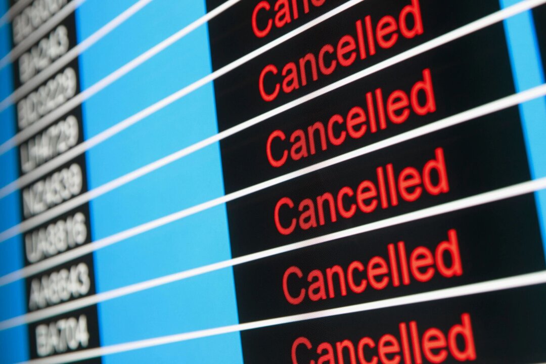 Flight Cancellations Disrupt Travel Across Multiple Global Hubs