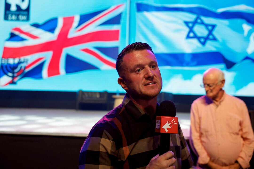 Tommy Robinson Questions Farage’s Credibility Ahead of Reform UK Push