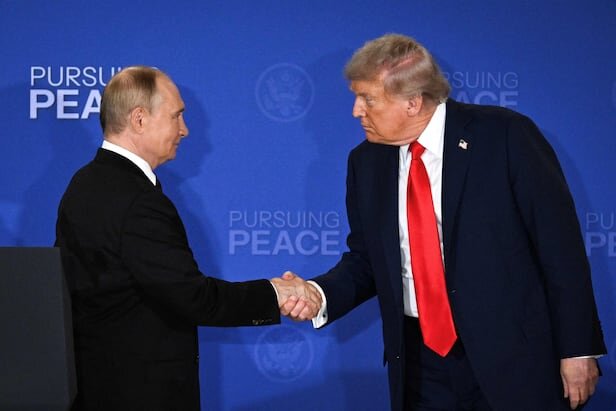 Putin’s Stop in Hungary Seen as Effort to Avoid ICC Complications