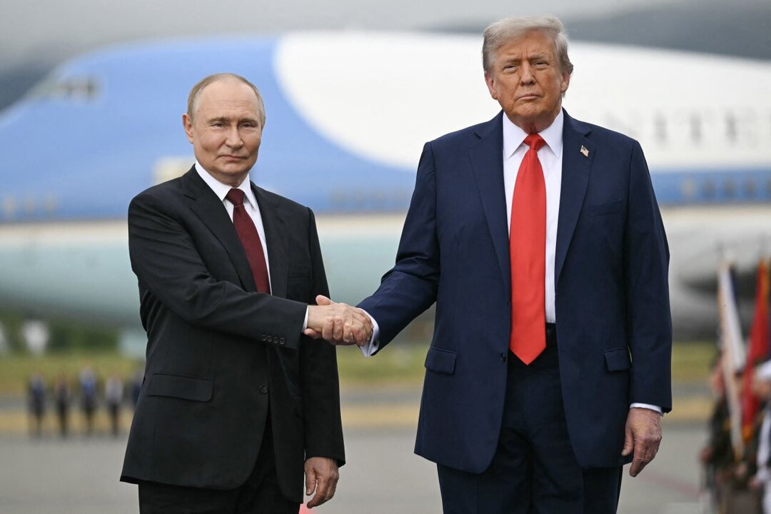 Trump and Putin Plan Meeting in Budapest Amid Airspace Challenges