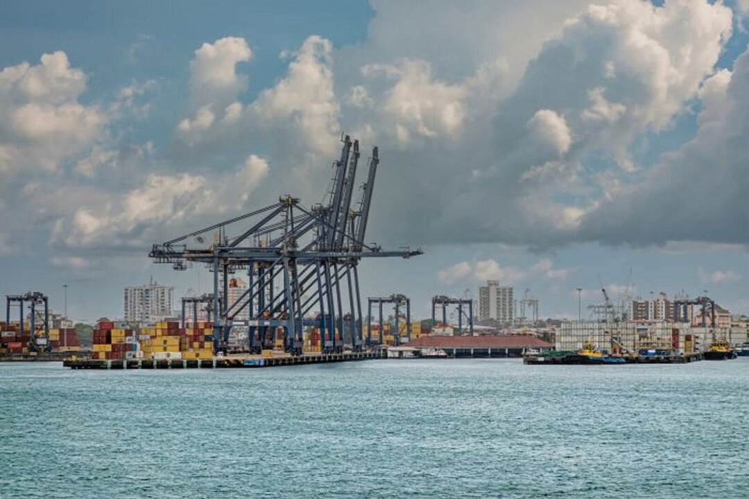 Maersk Eyes Investment in New Panama Port Terminals