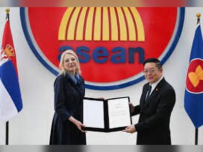 Ambasador Srbije pri ASEAN-u predaje akREDITIVE u Džakarti