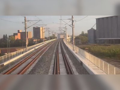 Srbija otvara obnovljenu železničku prugu Novi Sad–Subotica koja se povezuje sa Mađarskom.