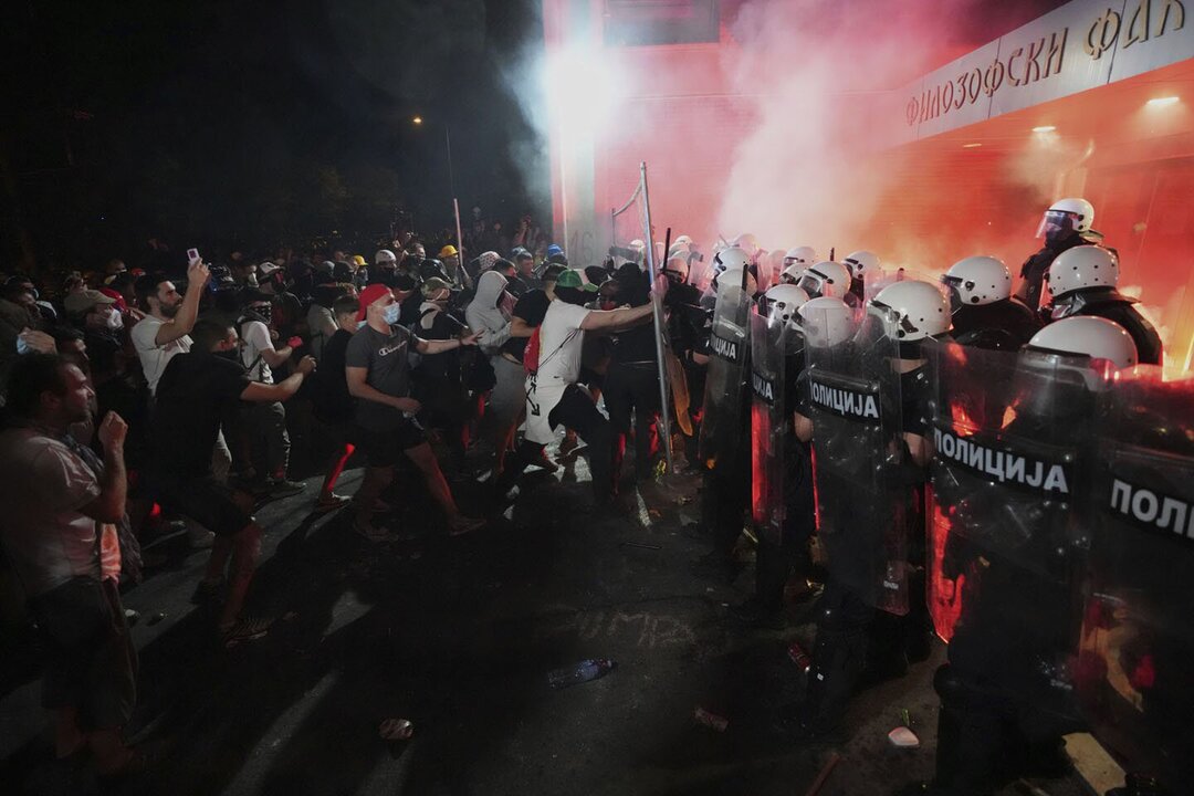 Srbija razmatra politički prevrat godinu dana nakon protesta u Novom Sadu