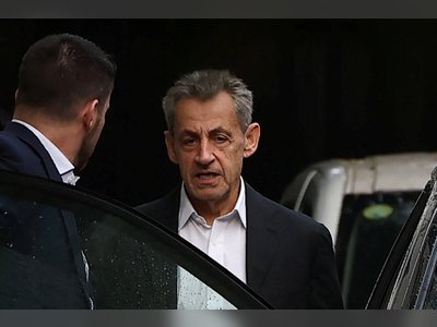 L'ancien président français Sarkozy purgera sa peine dans une prison de banlieue parisienne.