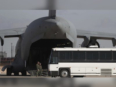 ICE Officers Accused of Beating Venezuelan Detainees During Deportation in El Salvador