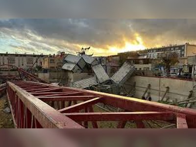 Un rare tornado ravage la banlieue de Paris, laissant un mort.