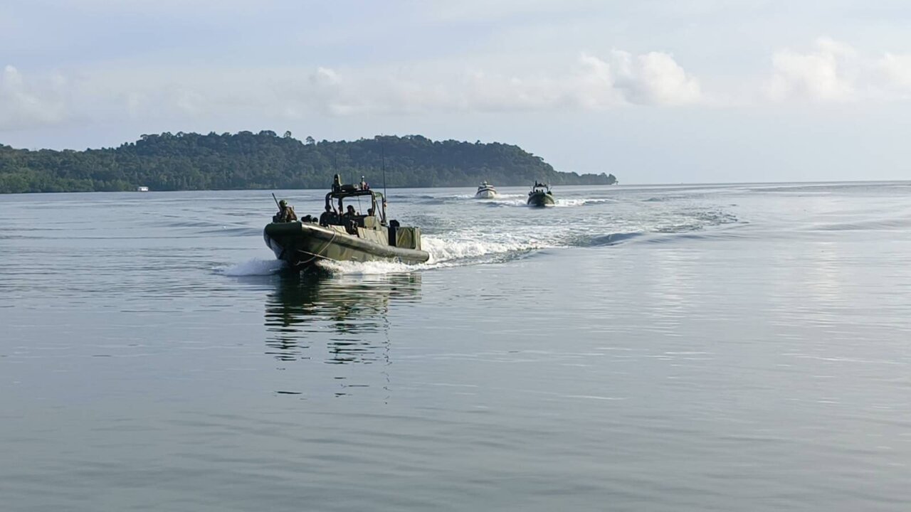 Philippine Forces Conduct Defense Drills on Strategic Island