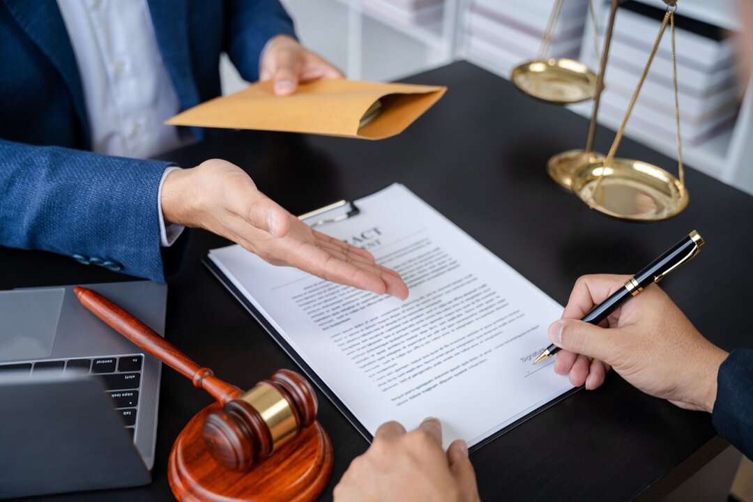 Guide Highlights Key Employment Law Principles for Doing Business in France
