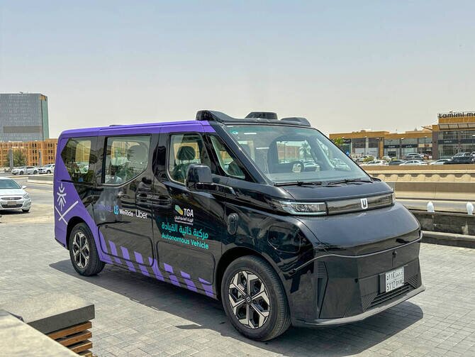 Riyadh Commuters Embrace Self-Driving Cars as Pilot Service Expands