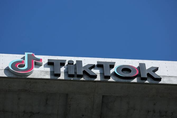 EU Preliminarily Finds Meta and TikTok in Breach of Transparency Obligations