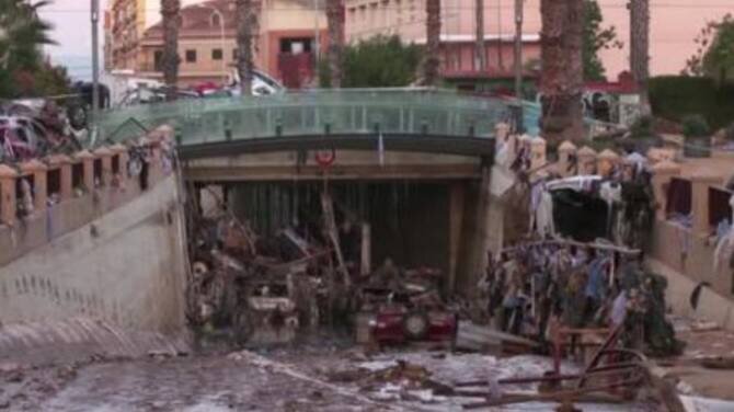 Protesters Gather in Valencia to Mark First Anniversary of Spain's Deadly Floods