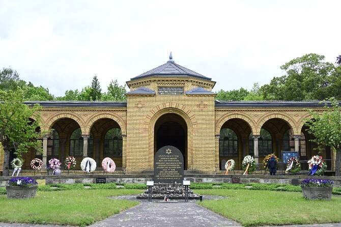 Germany Extends More Than $1 Billion for Home Care of Holocaust Survivors
