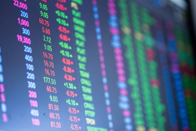 Saudi Main Index Closes in Red at 11,484