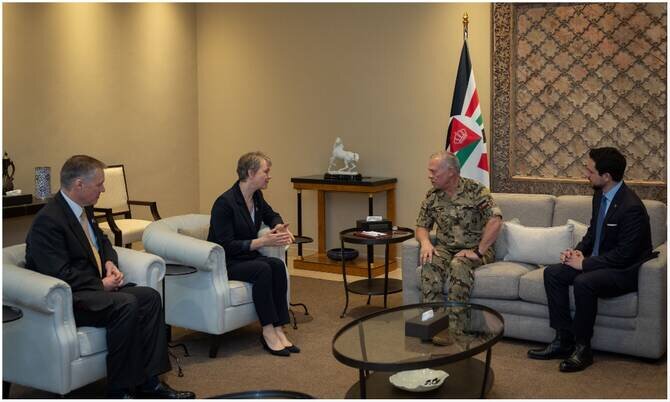 Jordanian King and UK Foreign Secretary Discuss Gaza Ceasefire and Bilateral Cooperation