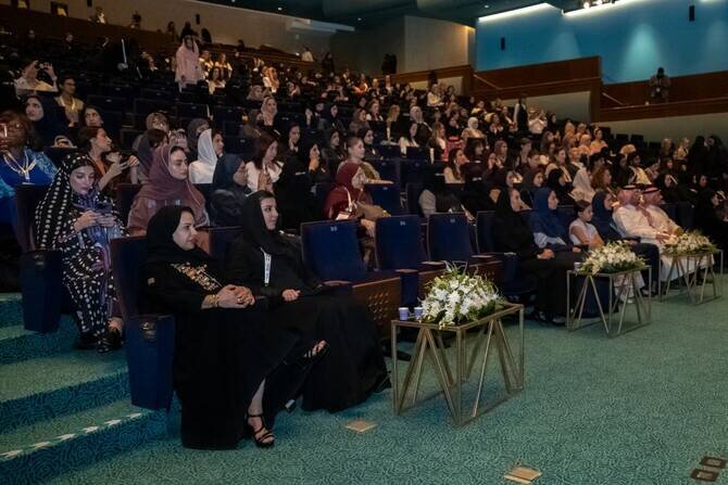 Riyadh forum spotlights women's leadership in Saudi energy transition