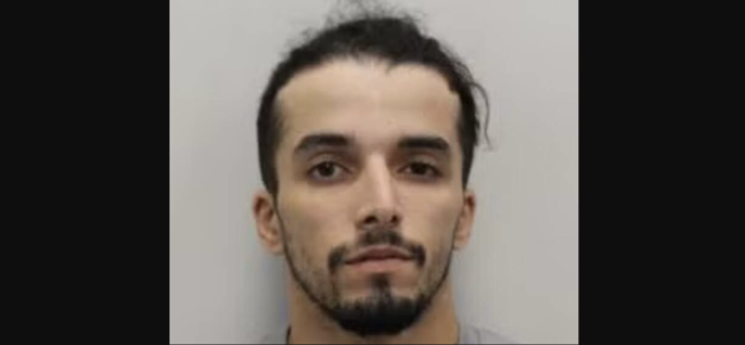 UK Police Hunt for Two More Wrongly Released Prisoners