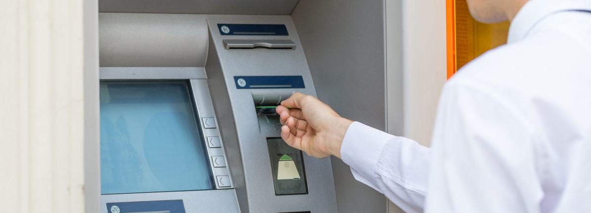 Top UK Dividend Stocks to Consider in November 2025