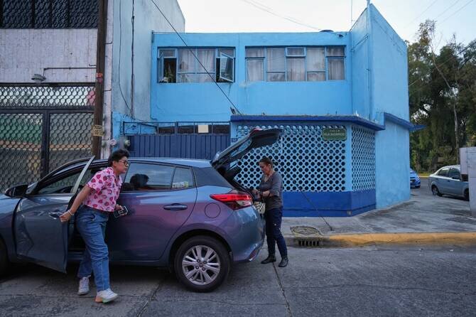 Mexican Women Find Safety in All-Female Ride-Sharing Network Amidst Rising Sexual Harassment Concerns