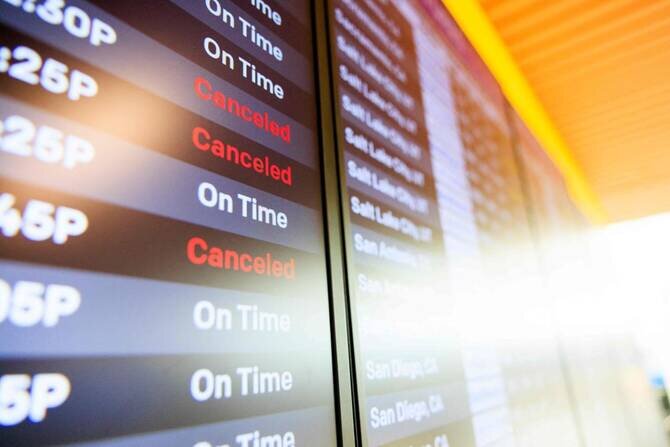US Airlines Brace for Third Day of Government-Mandated Flight Cuts