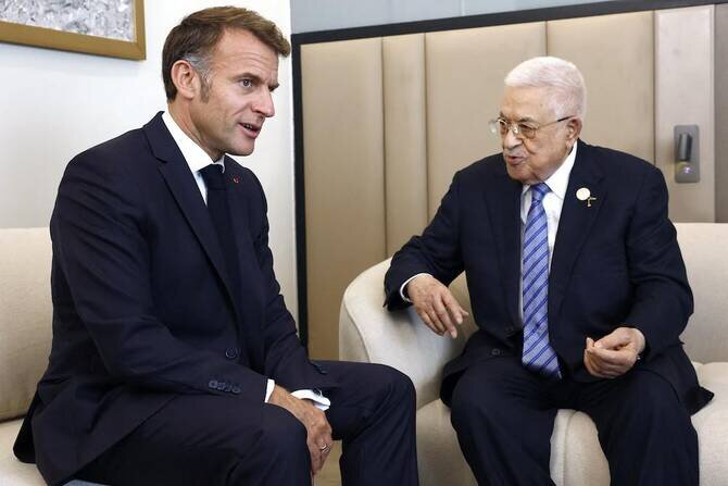 Macron and Abbas to Discuss Gaza Ceasefire Implementation