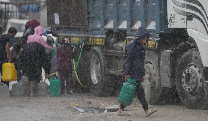 Gazans Face Harsh Winter Conditions Amid Insufficient Shelter