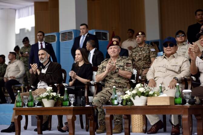 King Abdullah strengthens economic cooperation with Indonesia during Jakarta visit