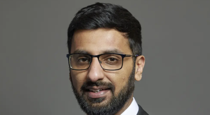 UK MP Quits Your Party Amid Claims of 'Infighting' and Prejudice Against Muslim Men