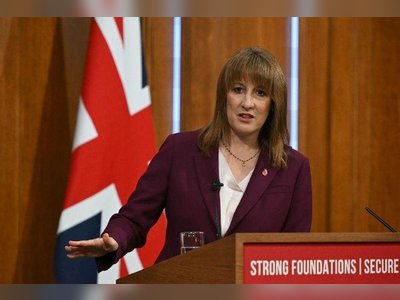 UK Government Unexpectedly Halts Income Tax Rise Amid Budget Pressure